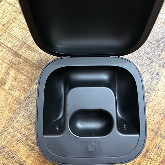 Powerbeats Pro Totally wireless headphones. Ivory. - Picture 4 of 10